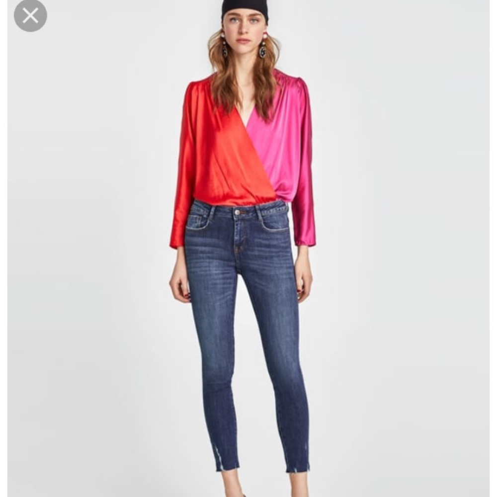 Zara Distressed Jeans - Picture 4 of 14